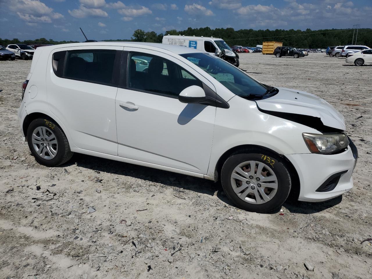 2017 Chevrolet Sonic - Image 4