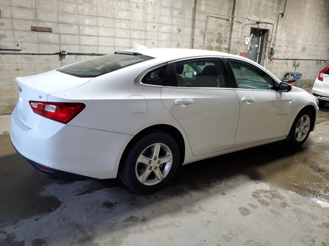 2023 Chevrolet Malibu Lt - Image 3