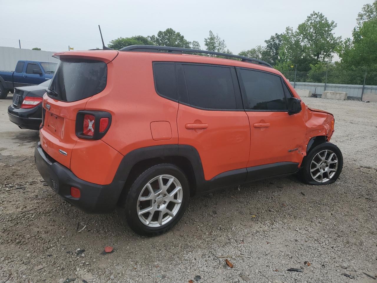2019 Jeep Renegade Latitude - Image 3