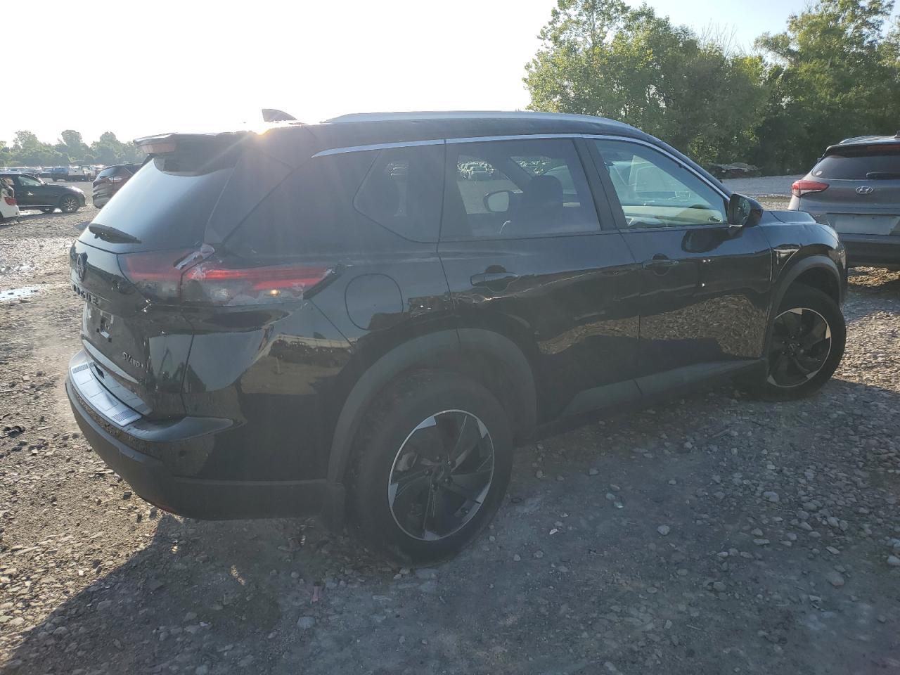2024 Nissan Rogue Sv - Фото 3
