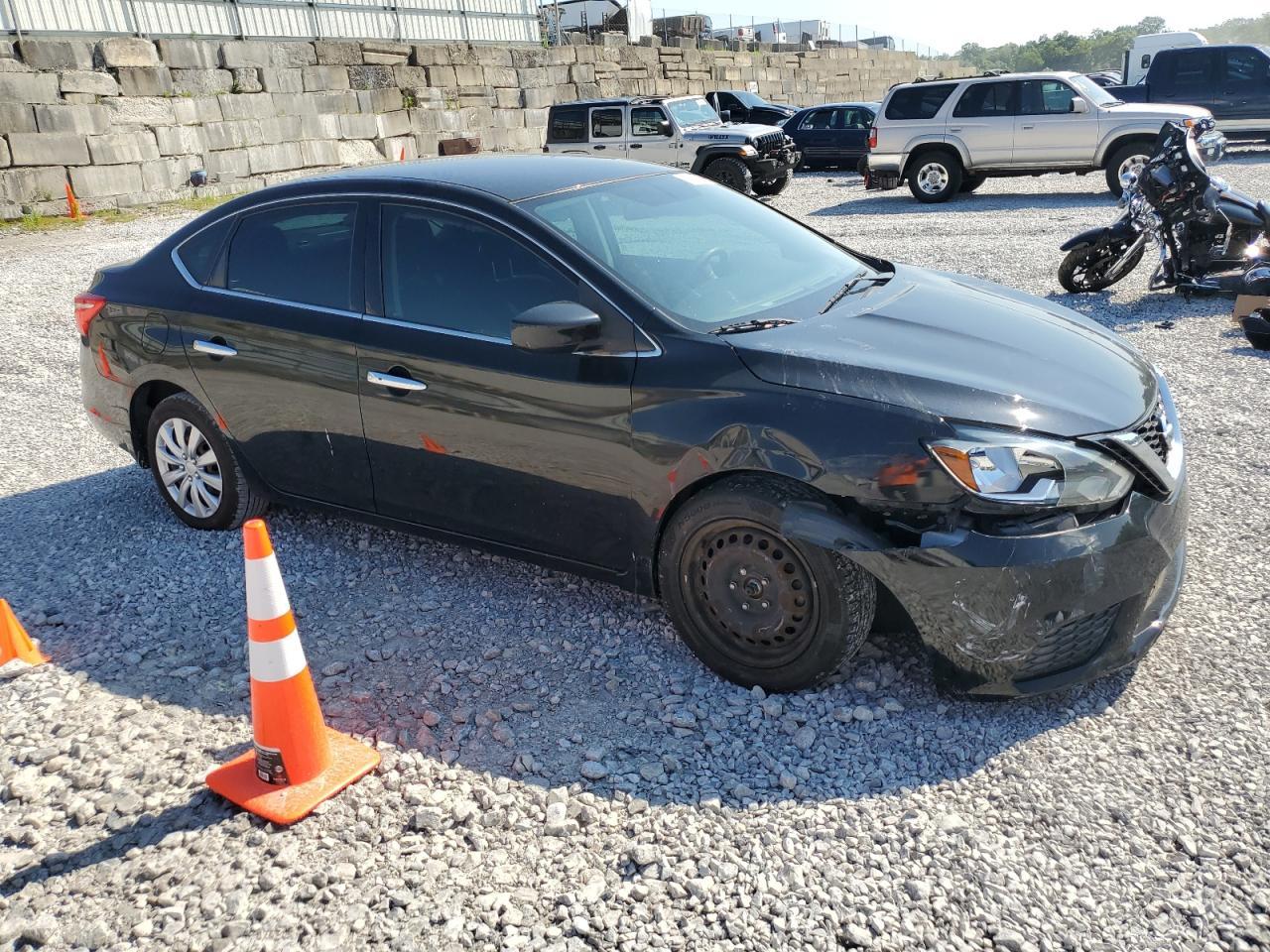 2017 Nissan Sentra S - Фото 4