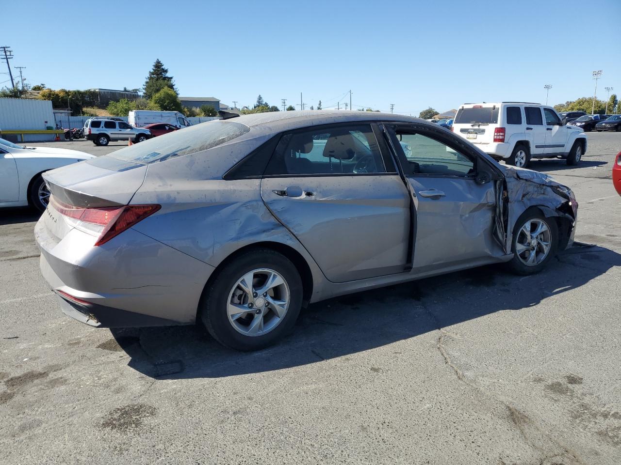 2023 Hyundai Elantra Se - Image 3