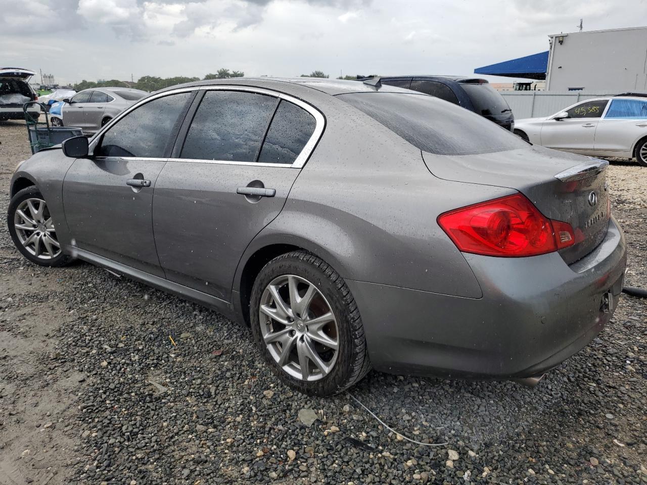 2013 Infiniti G37 - Фото 2