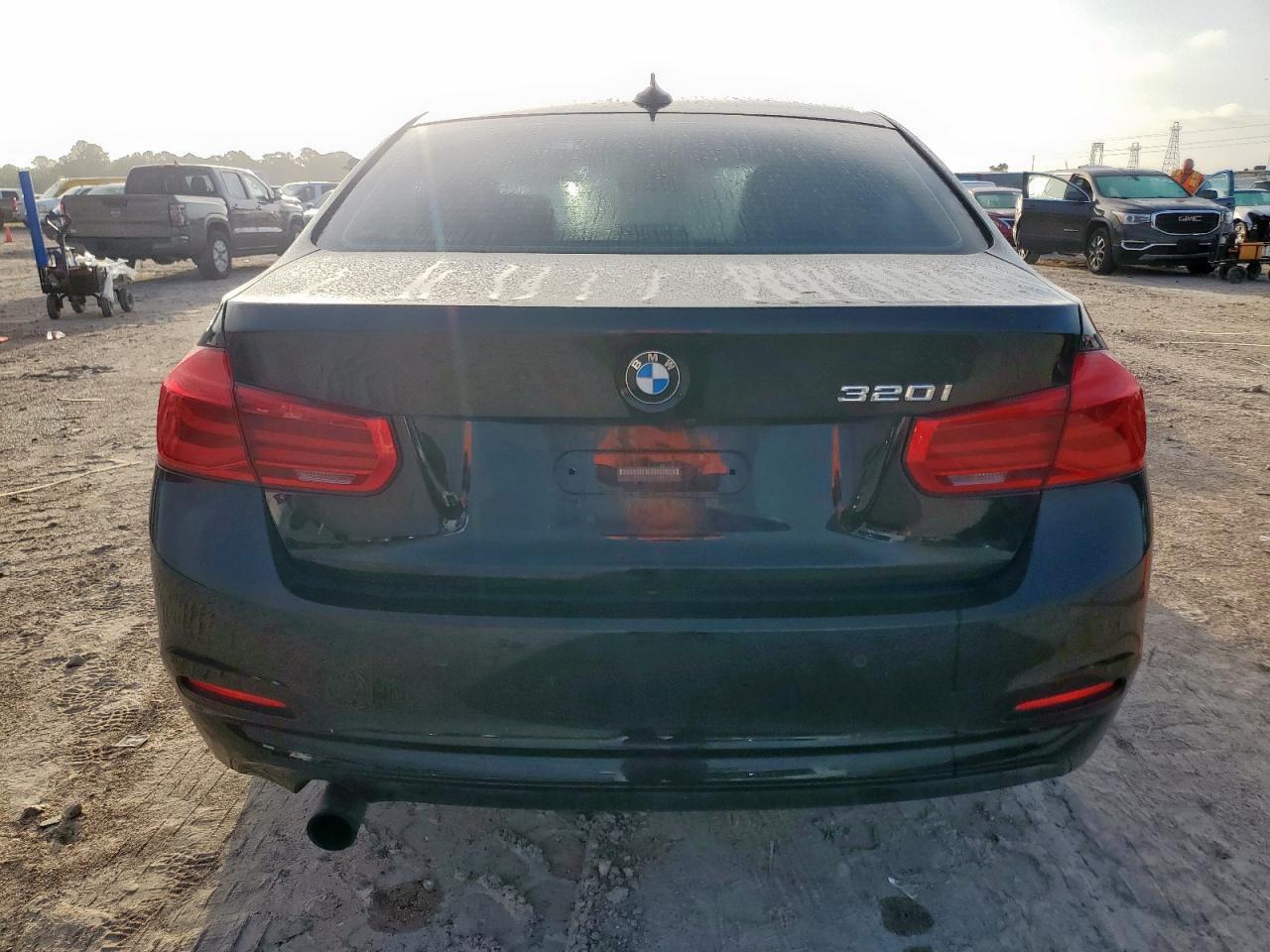 2017 BMW 320 I - Image 6