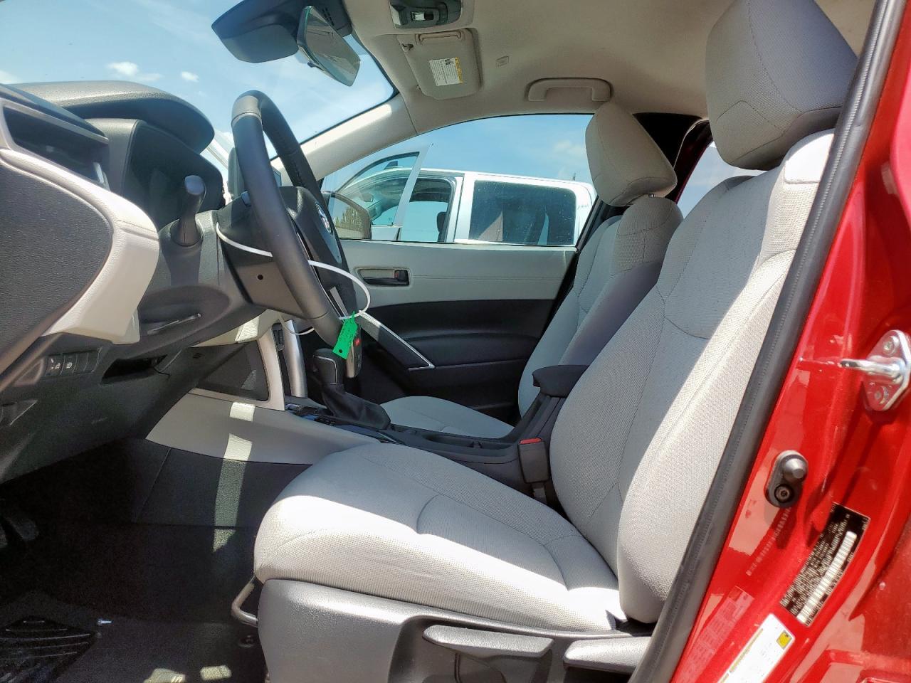 2024 Toyota Corolla Cross Le - Image 7