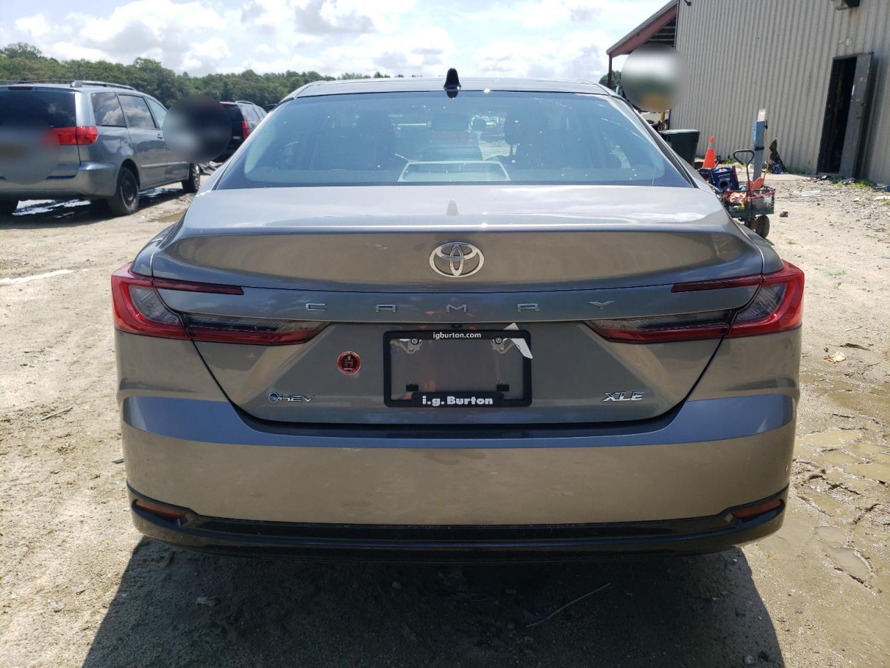 2025 Toyota Camry Xse - Image 6