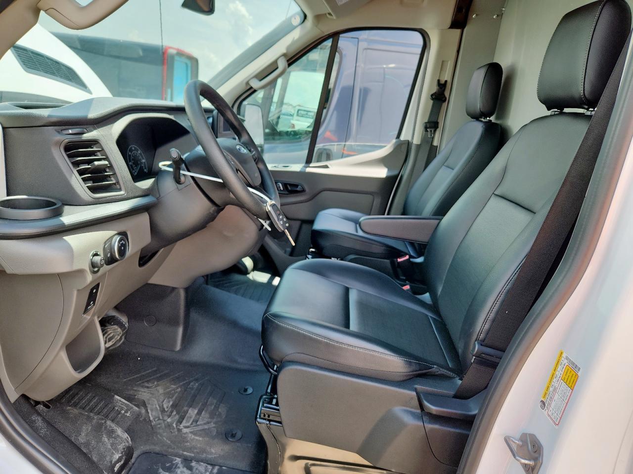 2024 Ford Transit T-250 - Фото 7
