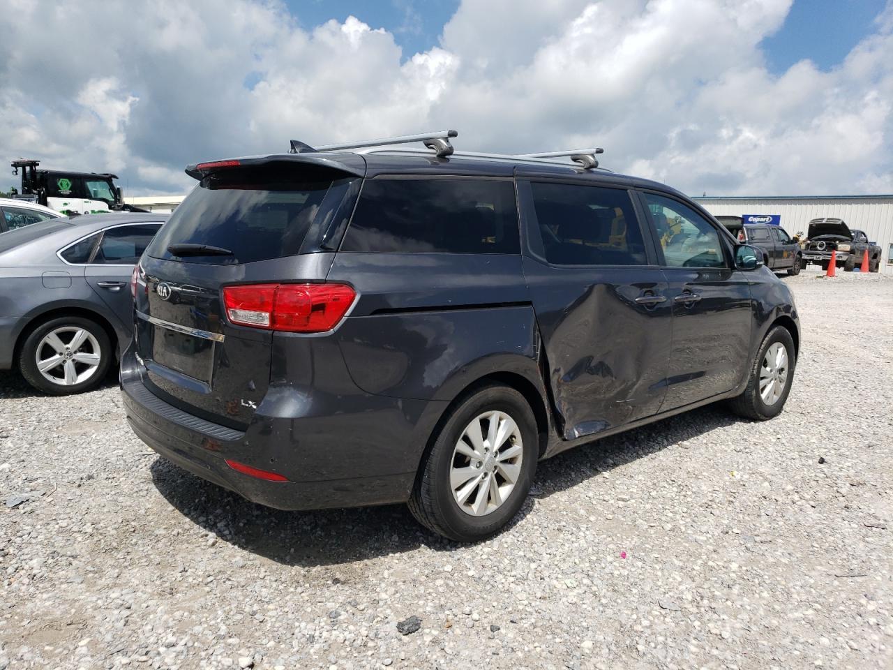 2017 Kia Sedona Lx - Фото 3