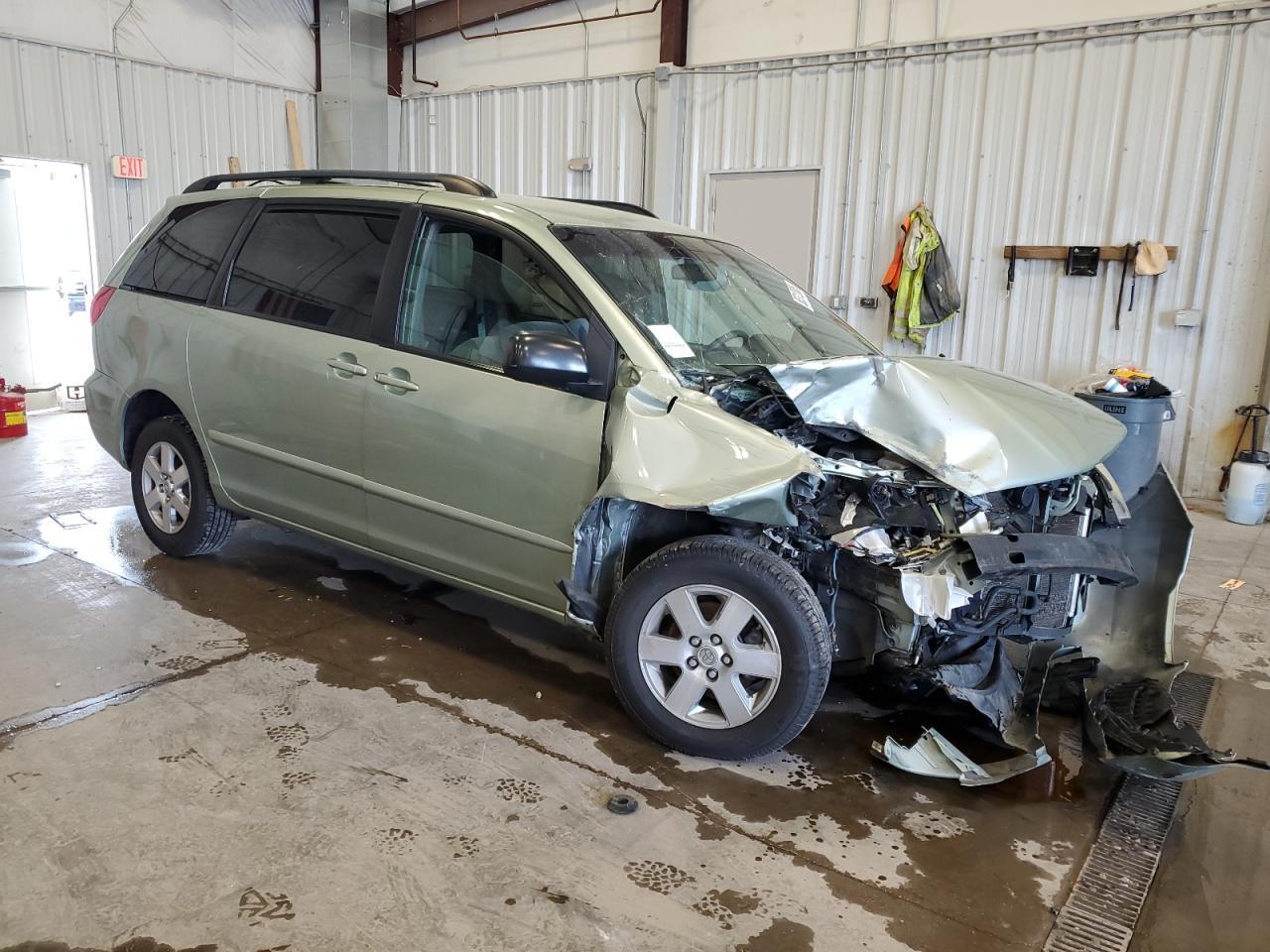 2008 Toyota Sienna Ce - Image 4