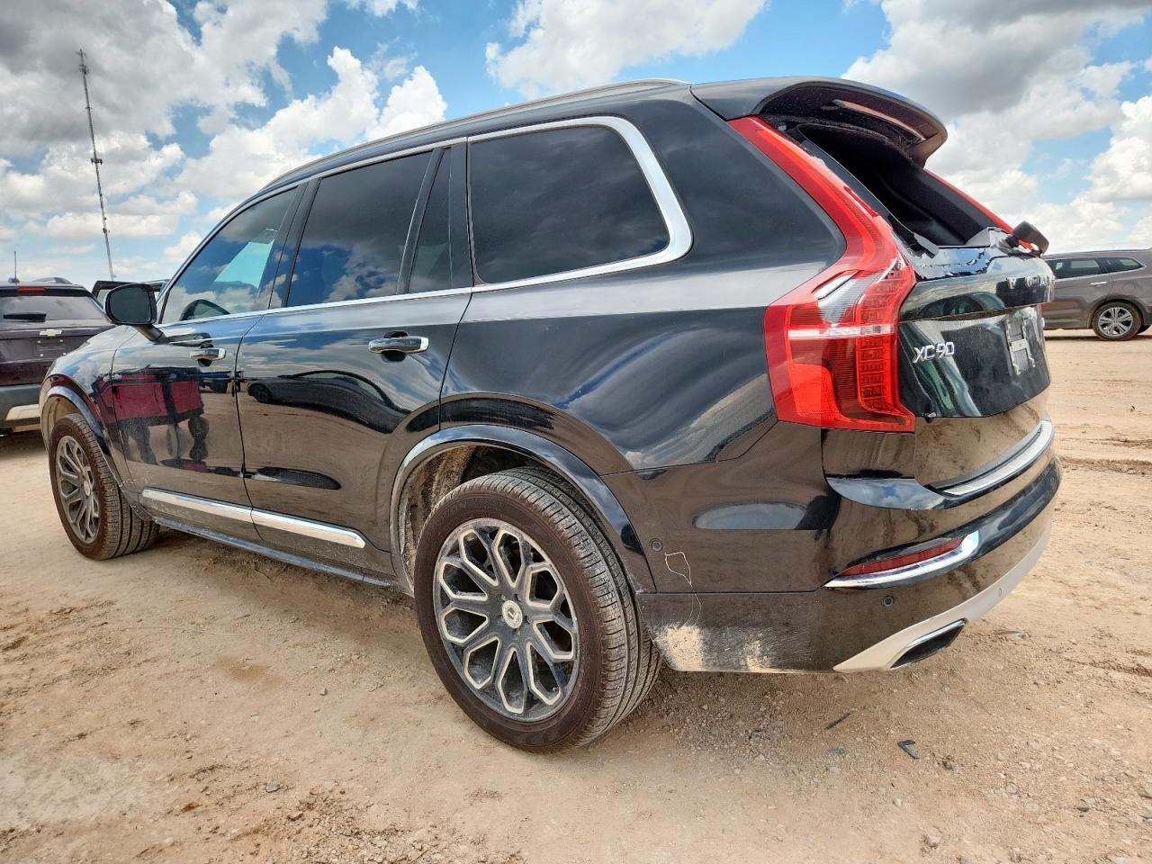 2017 Volvo Xc90 T6 - Image 2