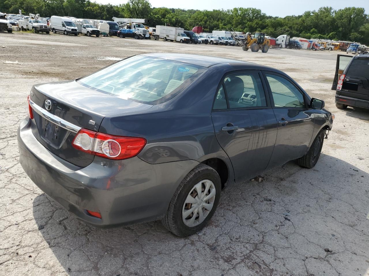 2011 Toyota Corolla Base - Фото 3