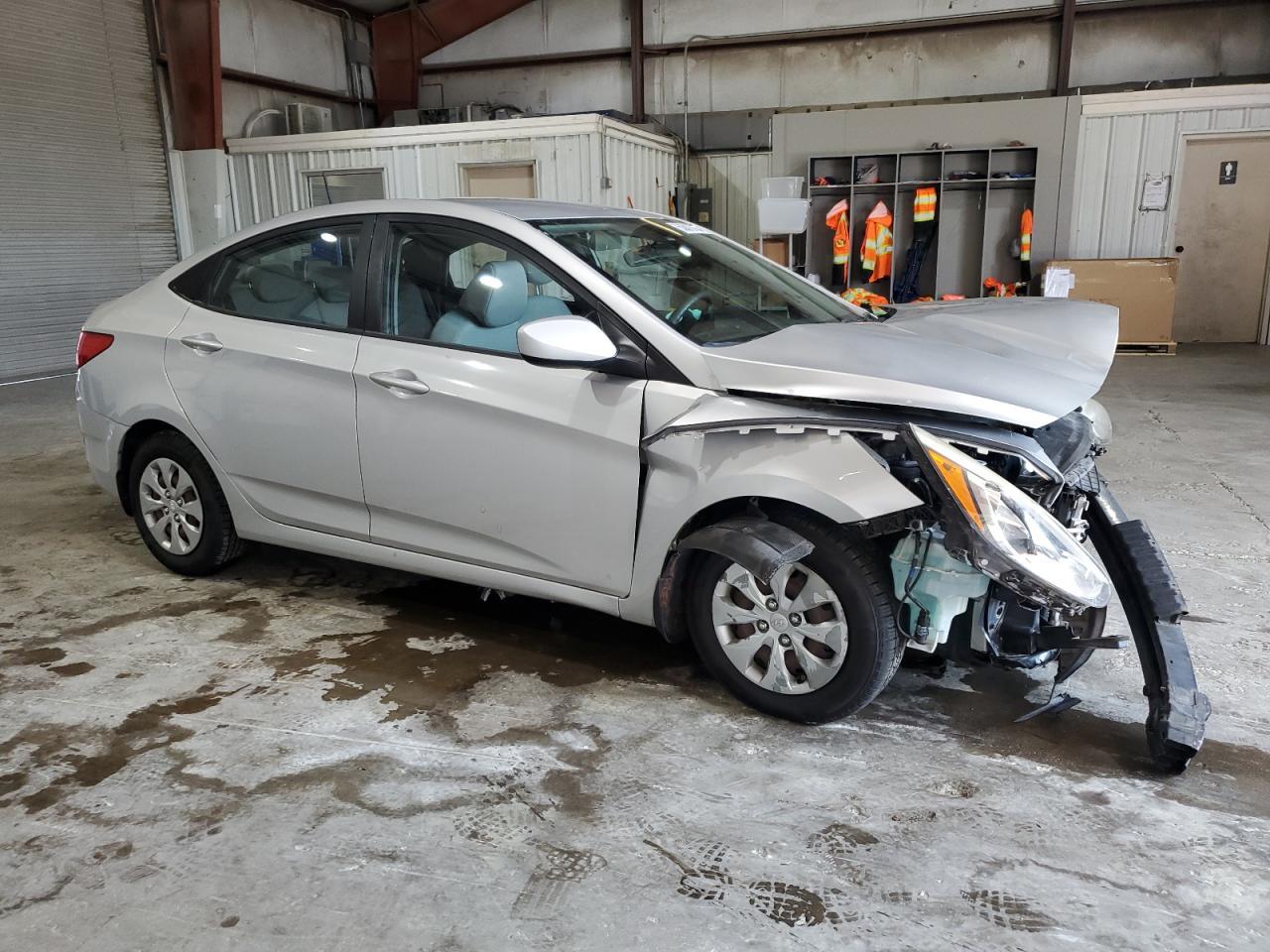 2016 Hyundai Accent Se - Image 4
