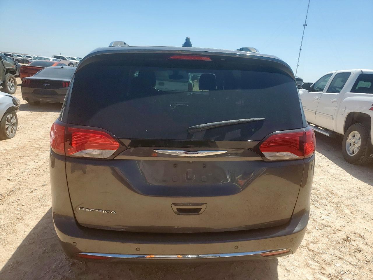 2020 Chrysler Pacifica Touring L - Фото 6