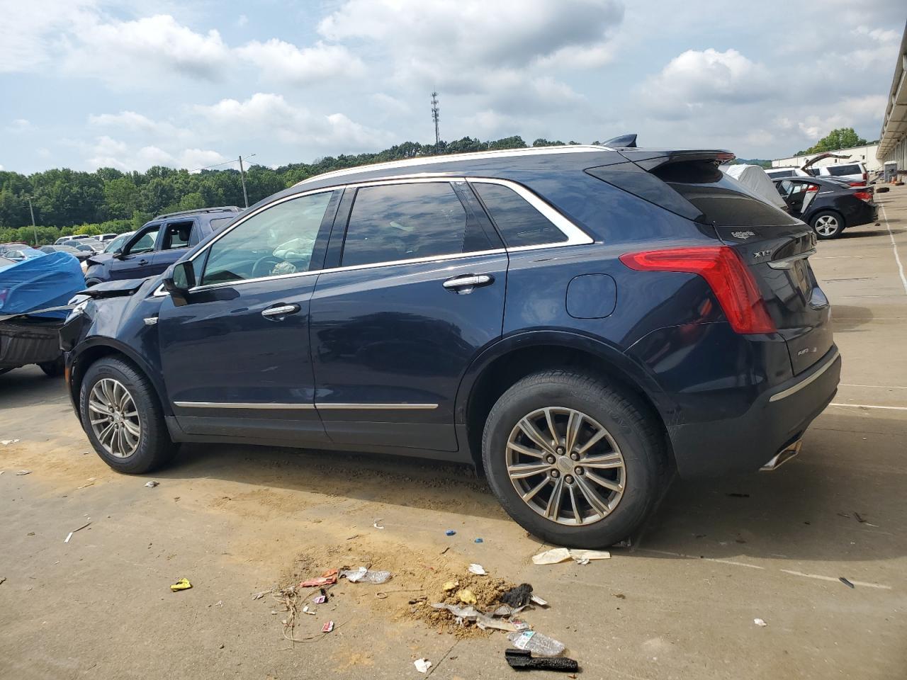 2017 Cadillac Xt5 Luxury - Фото 2