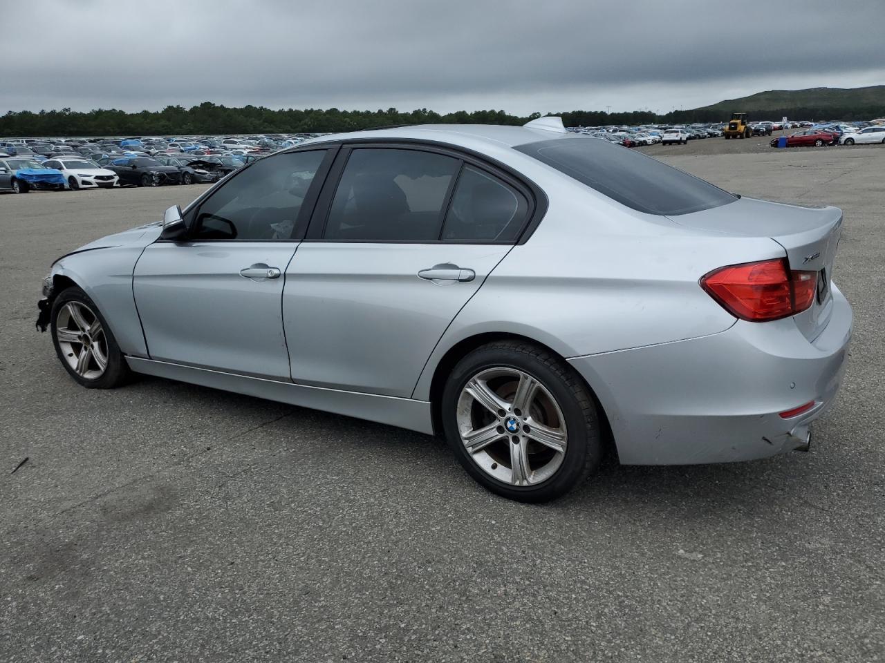 2014 BMW 320 I xDrive - Image 2