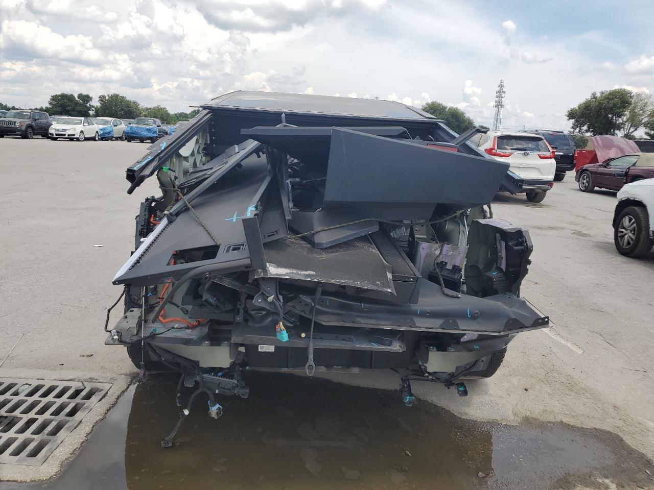 2024 Tesla Cybertruck - Фото 6