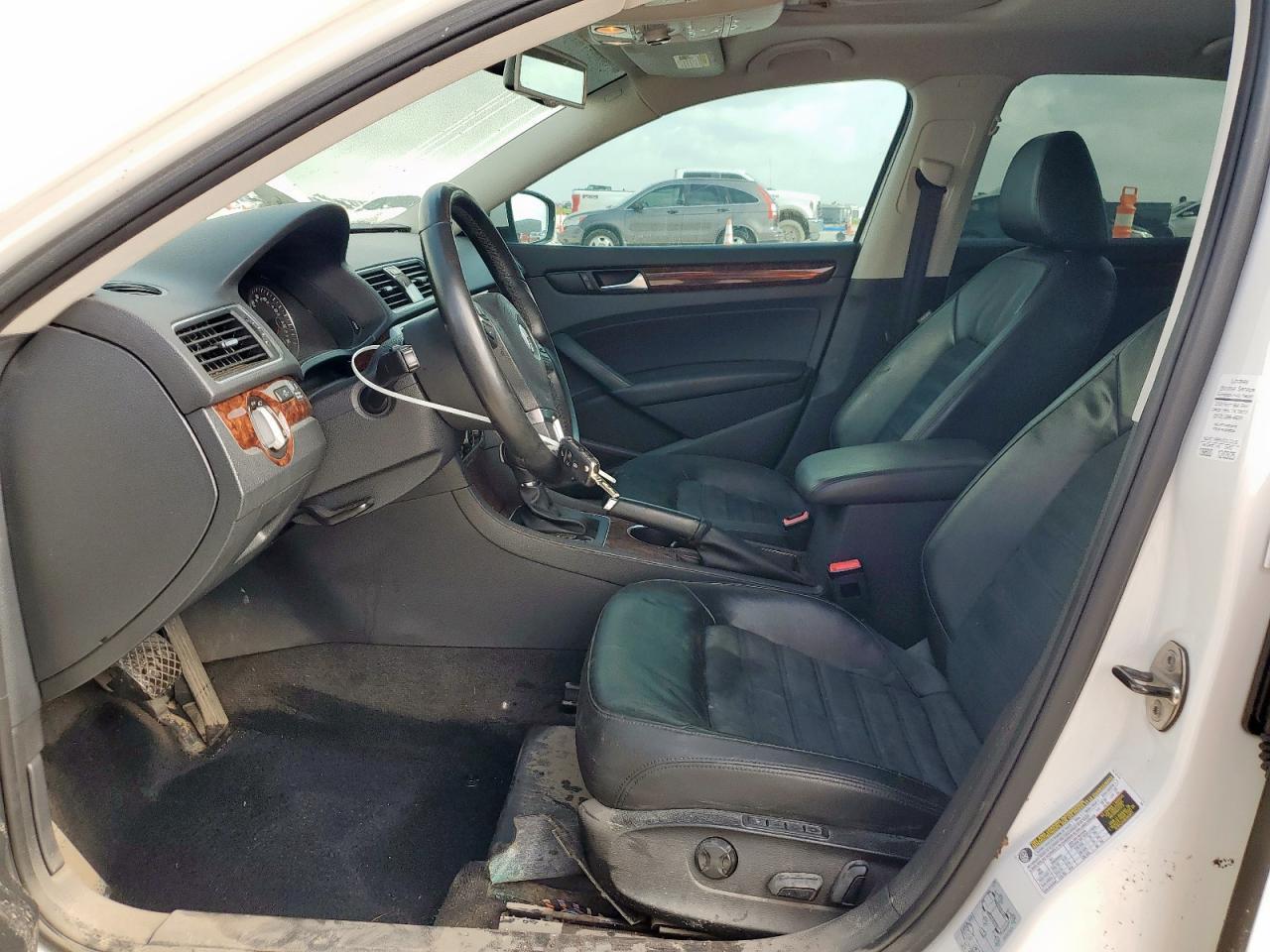 2013 Volkswagen Passat Sel - Фото 7