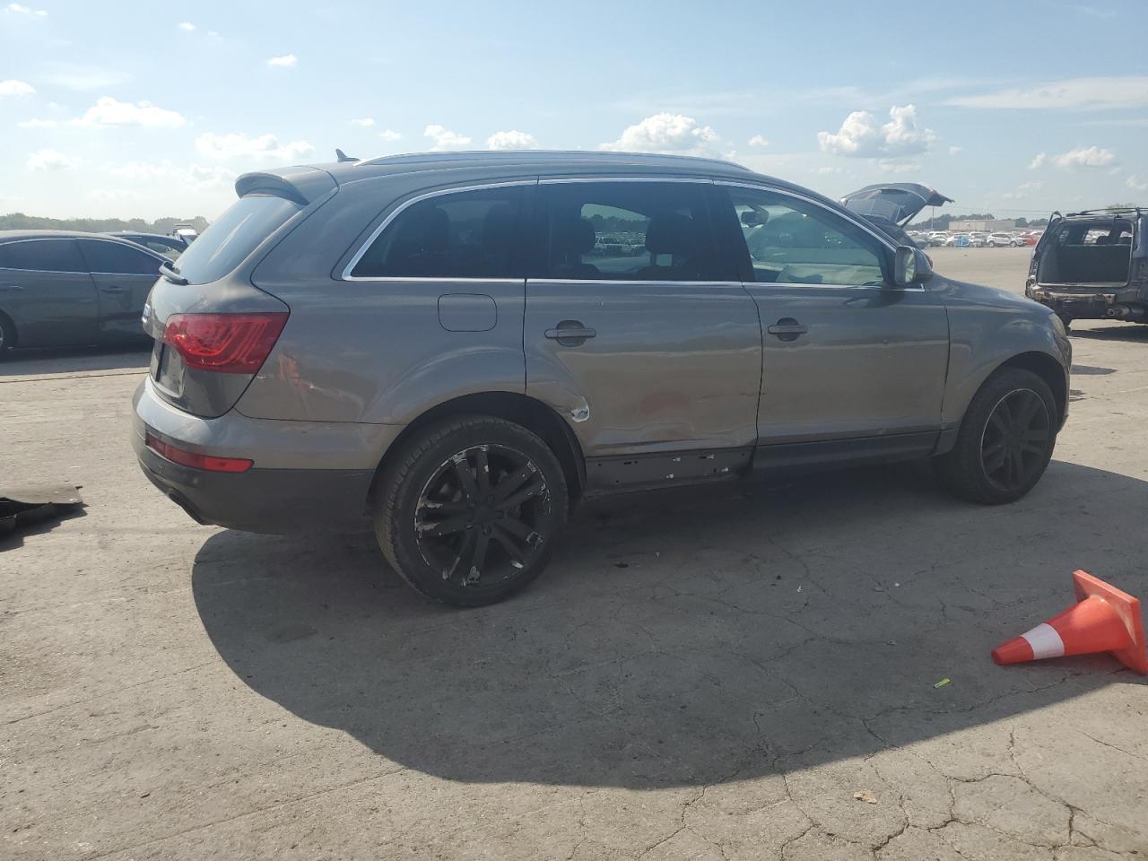 2012 Audi Q7 Premium Plus - Image 3