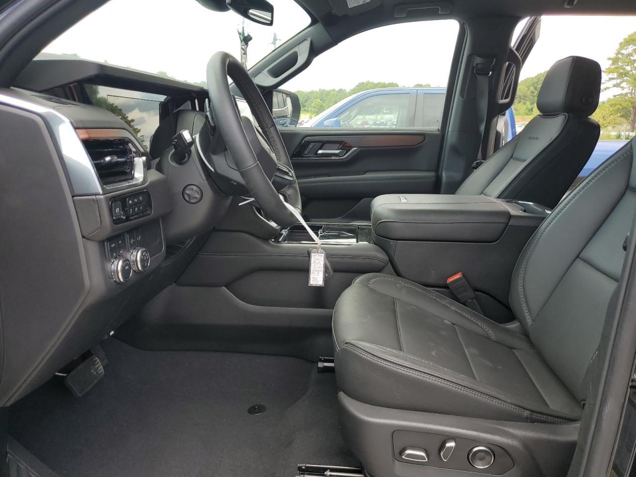 2025 GMC Yukon Denali - Фото 7