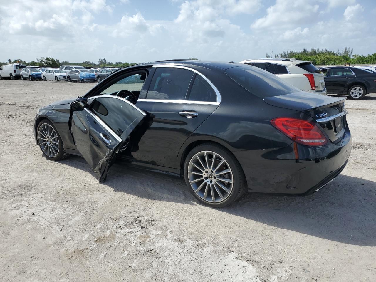 2018 Mercedes-Benz C 300 - Image 2