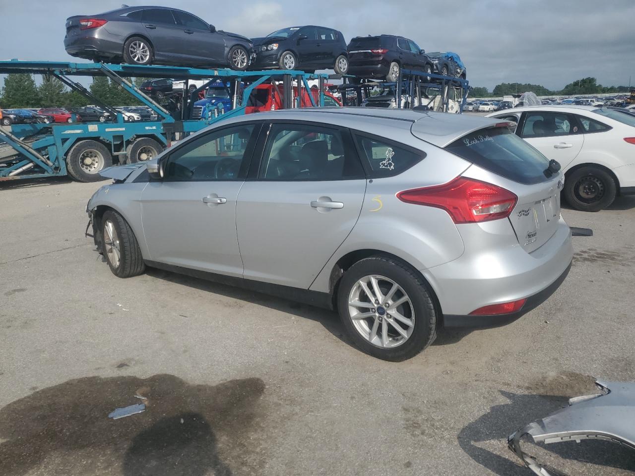 2017 Ford Focus Se - Фото 2