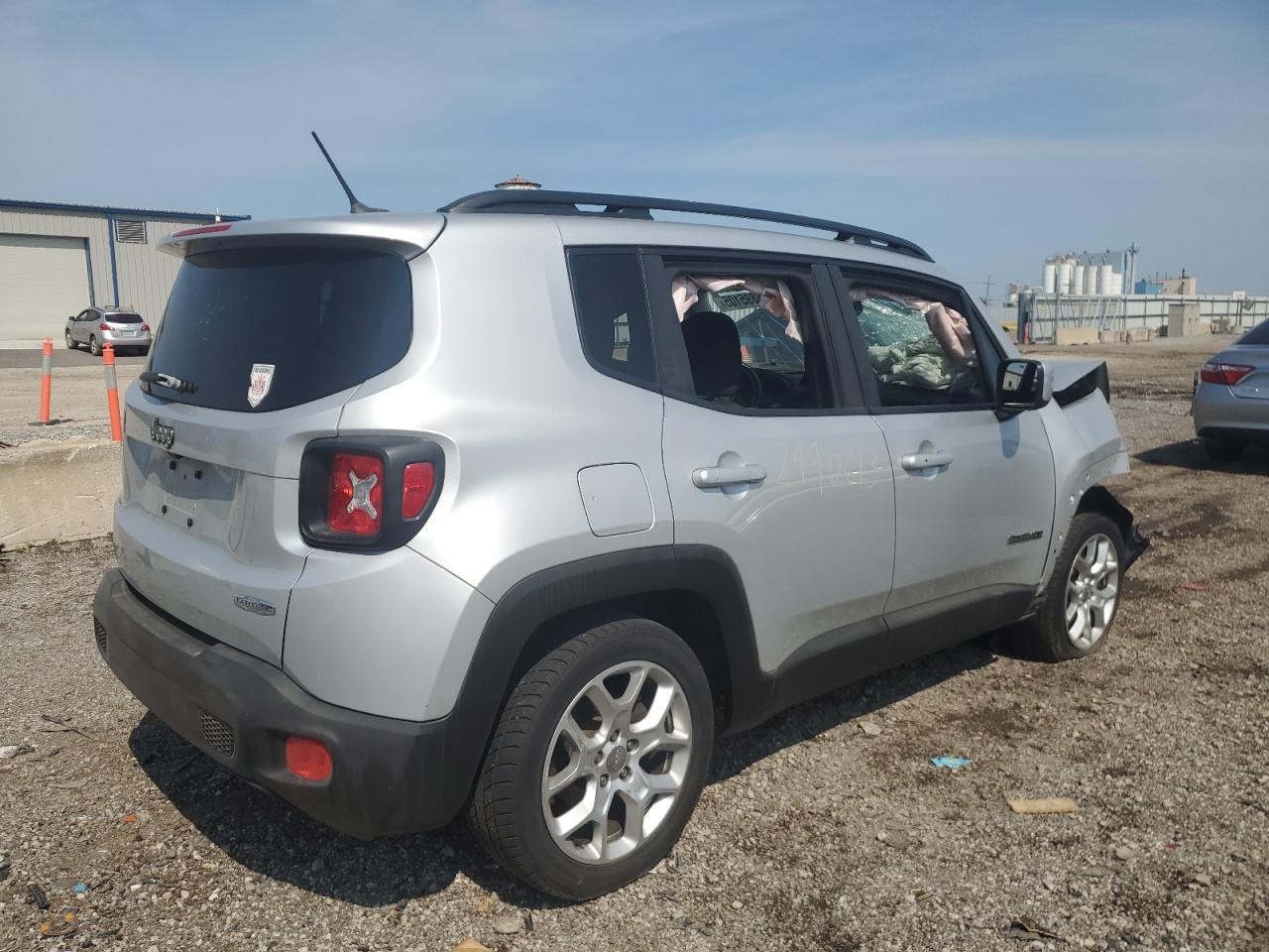 2017 Jeep Renegade Latitude - Фото 3