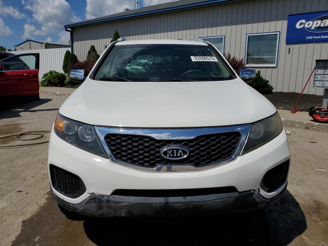 2013 Kia Sorento Lx - Image 5