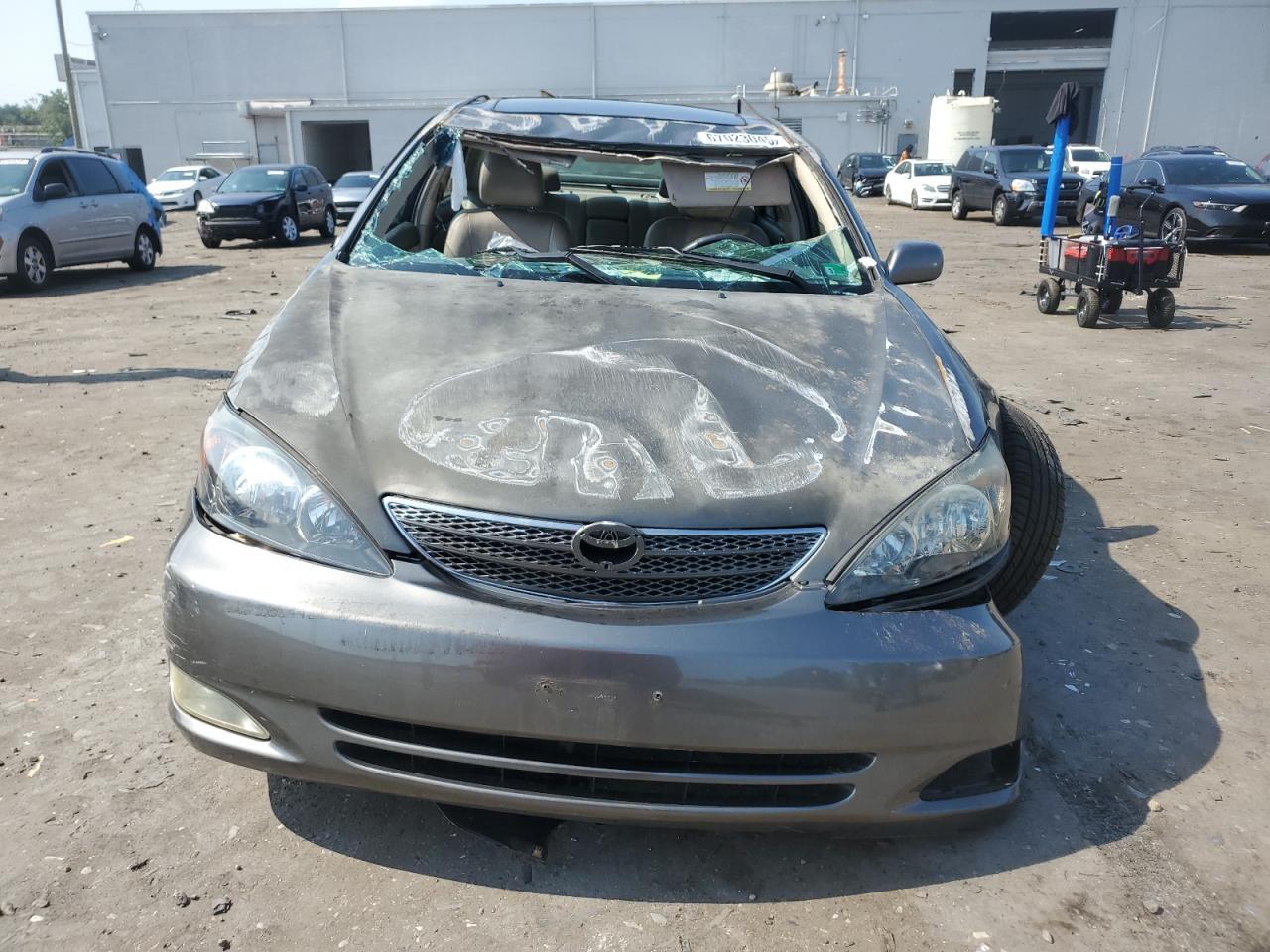 2002 Toyota Camry Le - Image 5