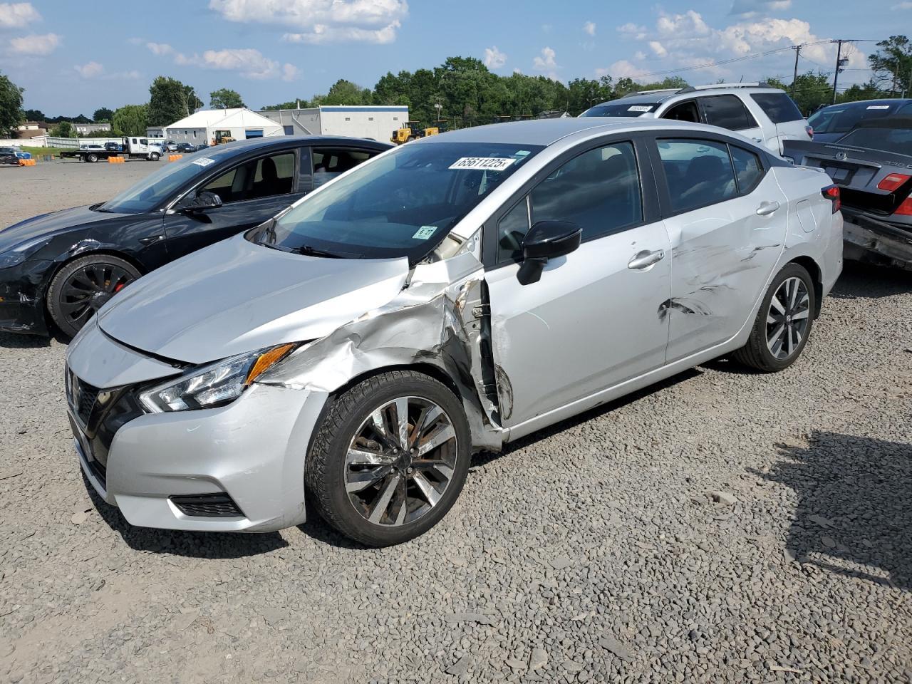 2022 Nissan Versa Sr