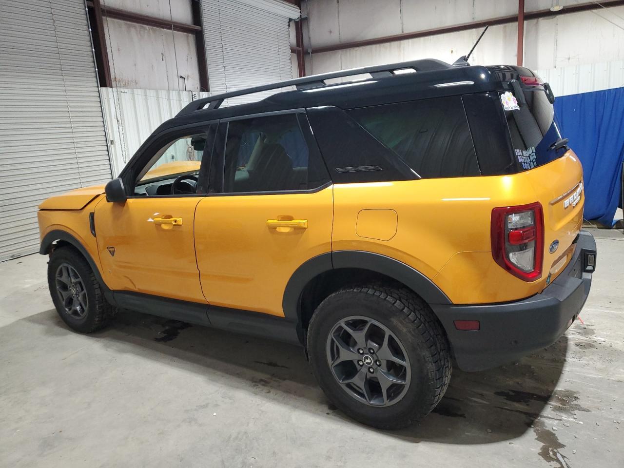 2022 Ford Bronco Sport Badlands - Image 2