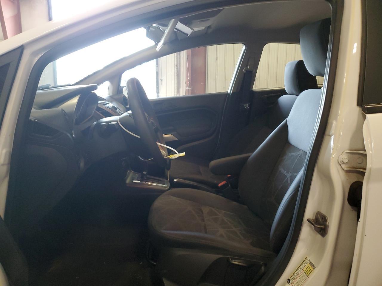 2012 Ford Fiesta Se - Фото 7