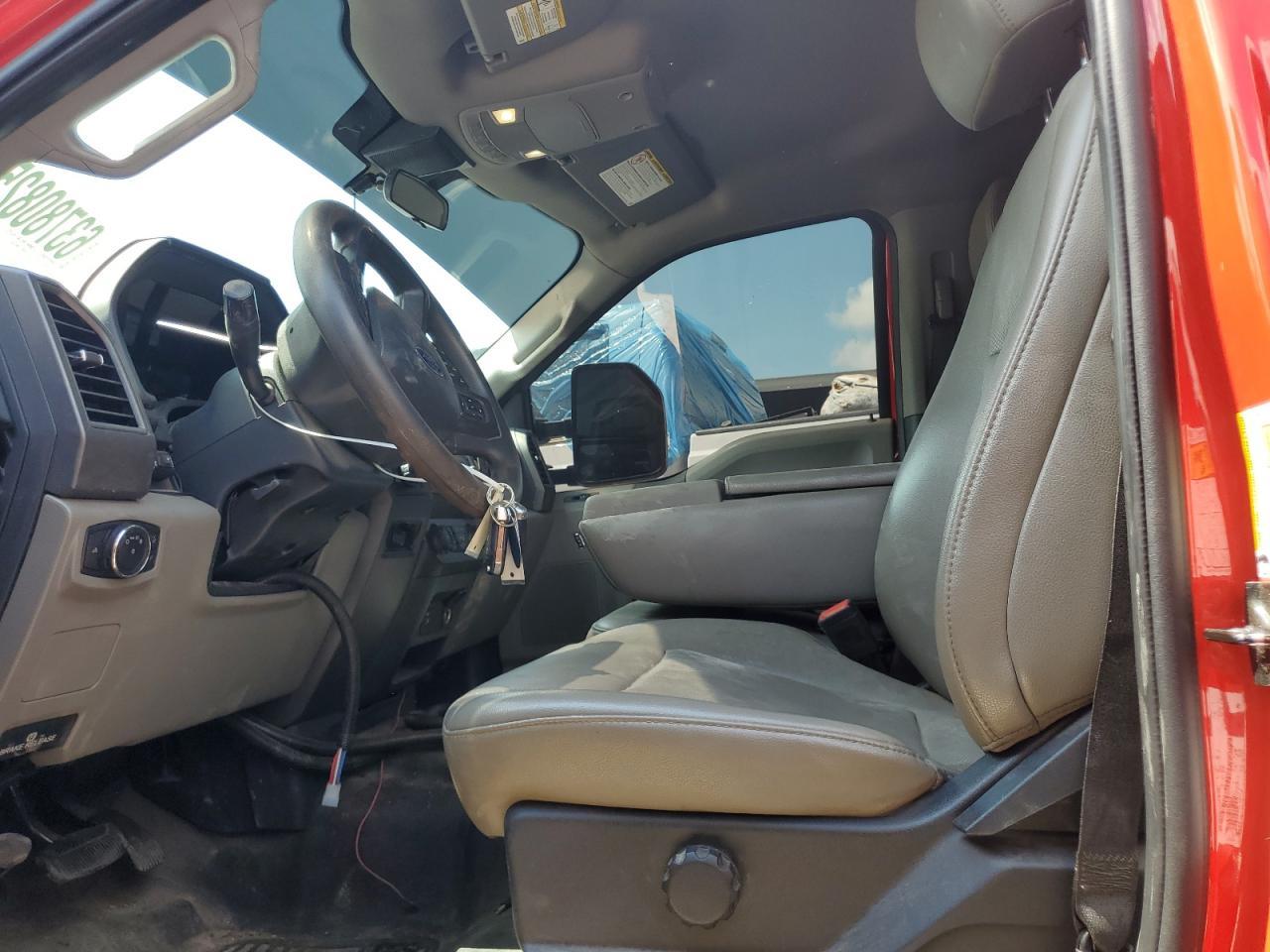 2022 Ford F350 Super Duty - Image 7
