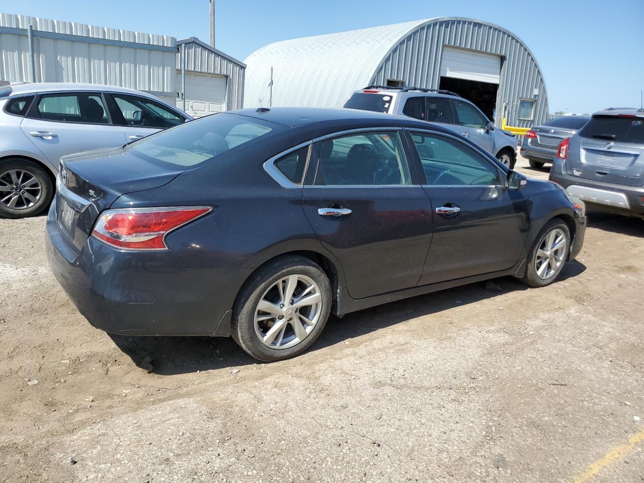 2015 Nissan Altima 2.5 - Image 3