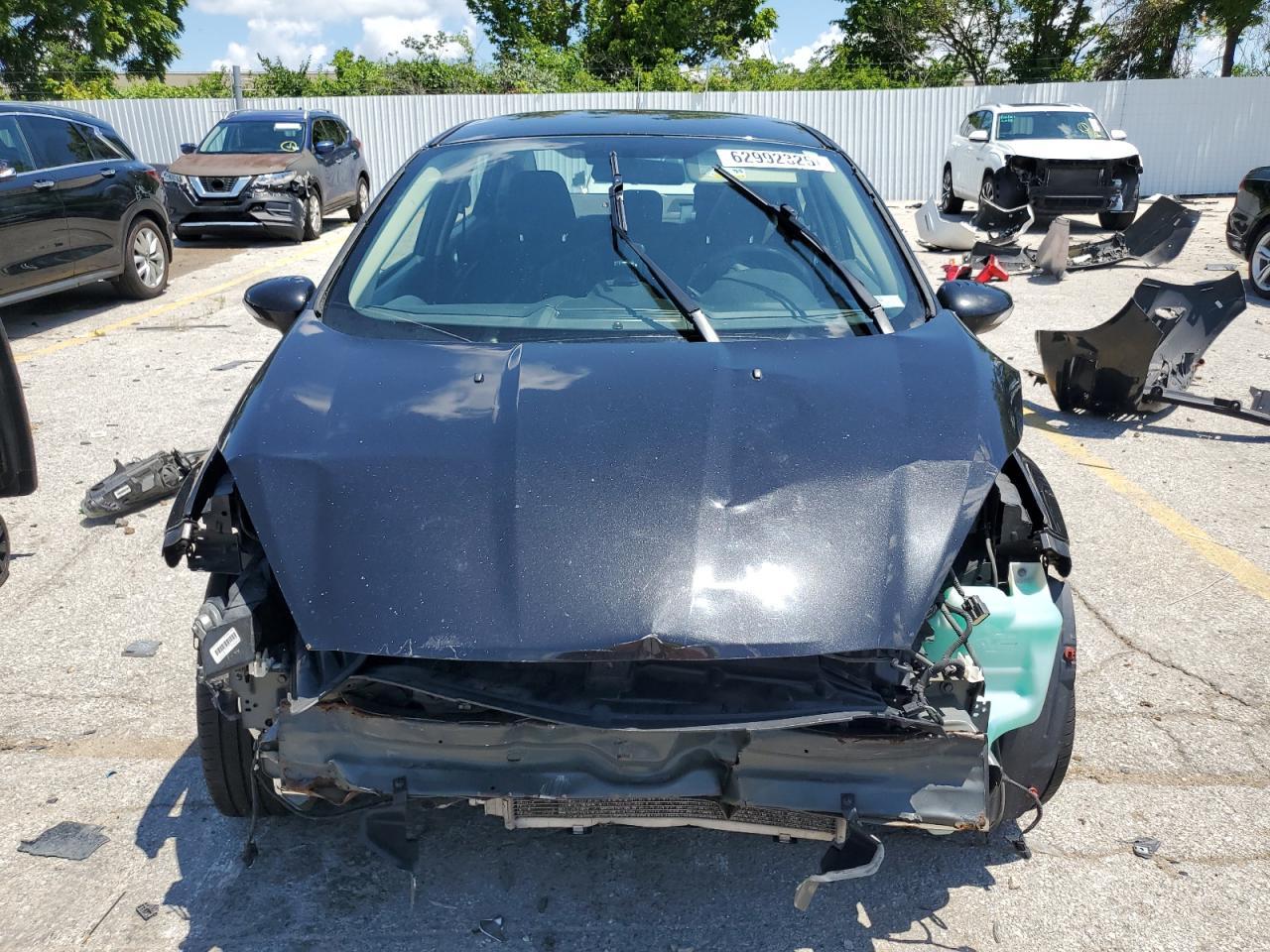 2015 Ford Fiesta Se - Фото 5