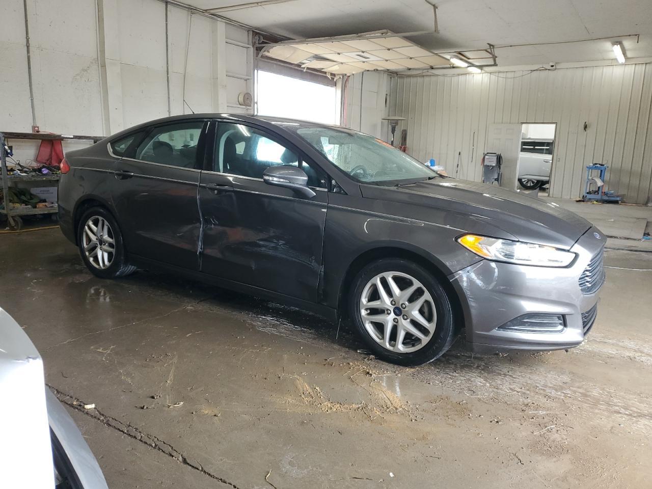 2016 Ford Fusion Se - Фото 4