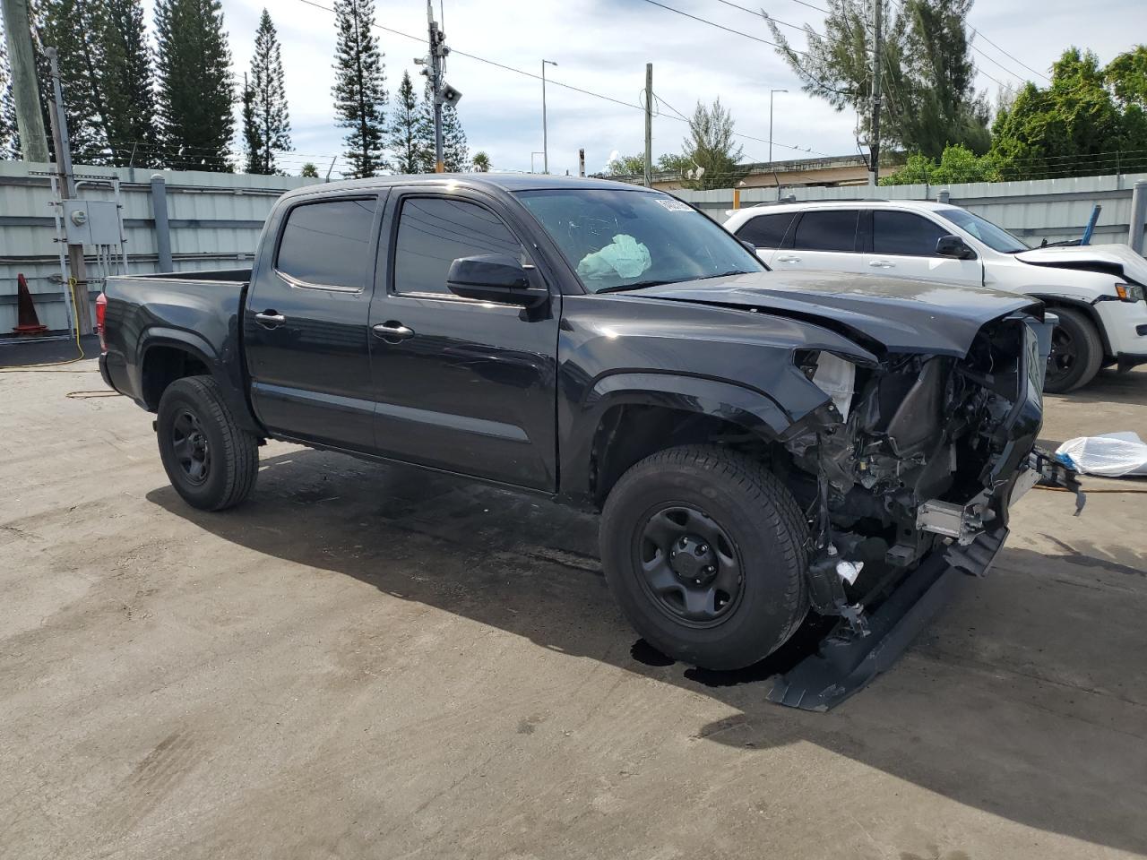 2022 Toyota Tacoma Double Cab - Image 4