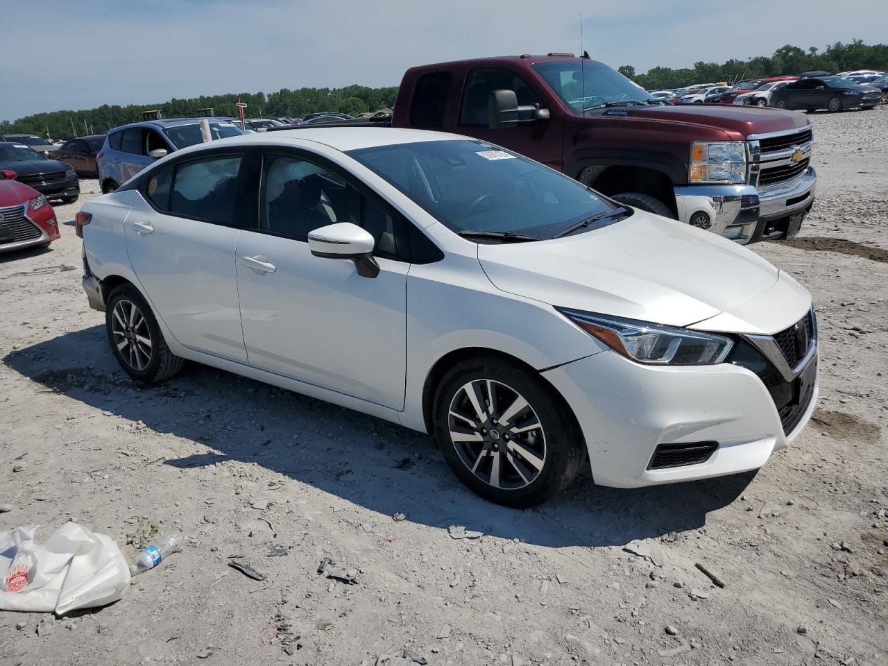 2020 Nissan Versa Sv - Фото 4