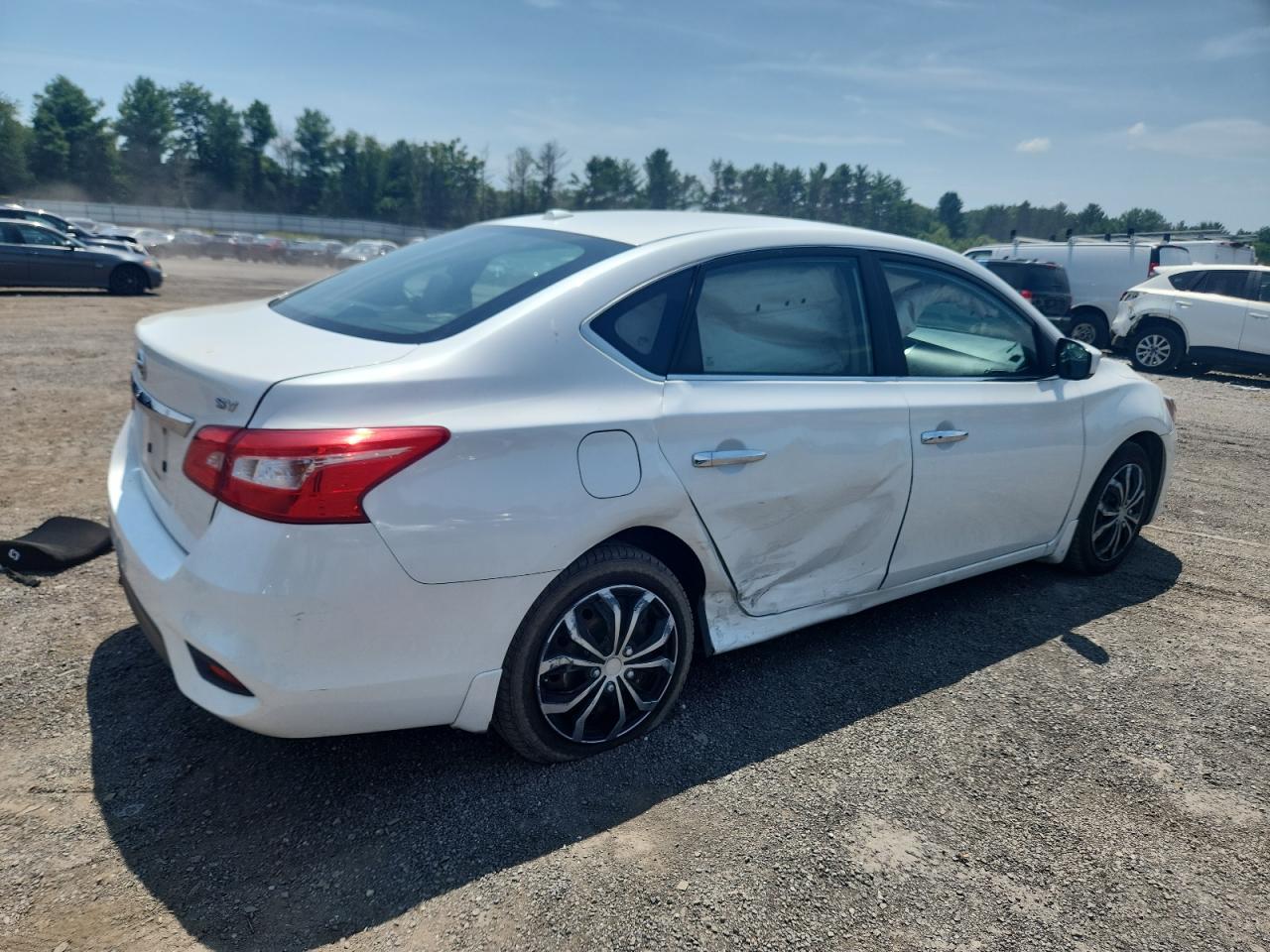 2016 Nissan Sentra S - Фото 3