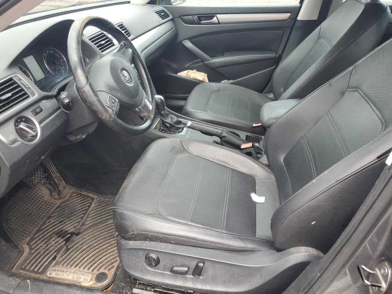 2014 Volkswagen Passat S - Image 7