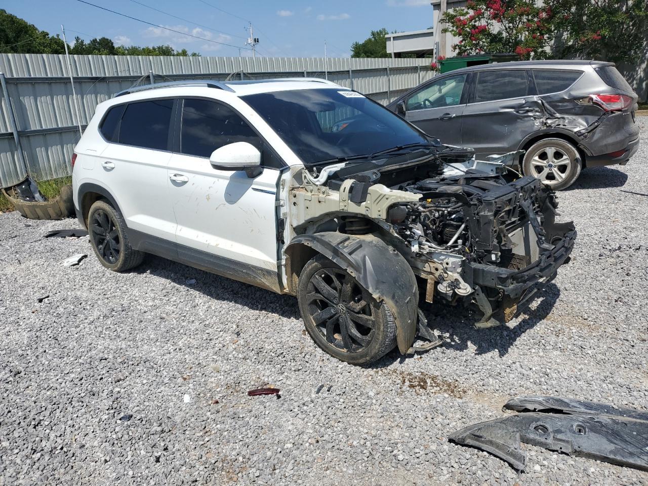 2022 Volkswagen Taos Se - Image 4