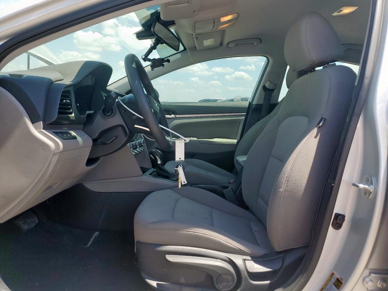 2020 Hyundai Elantra Sel - Image 7