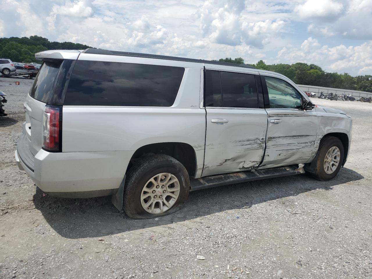 2019 GMC Yukon Xl K1500 Slt - Image 3
