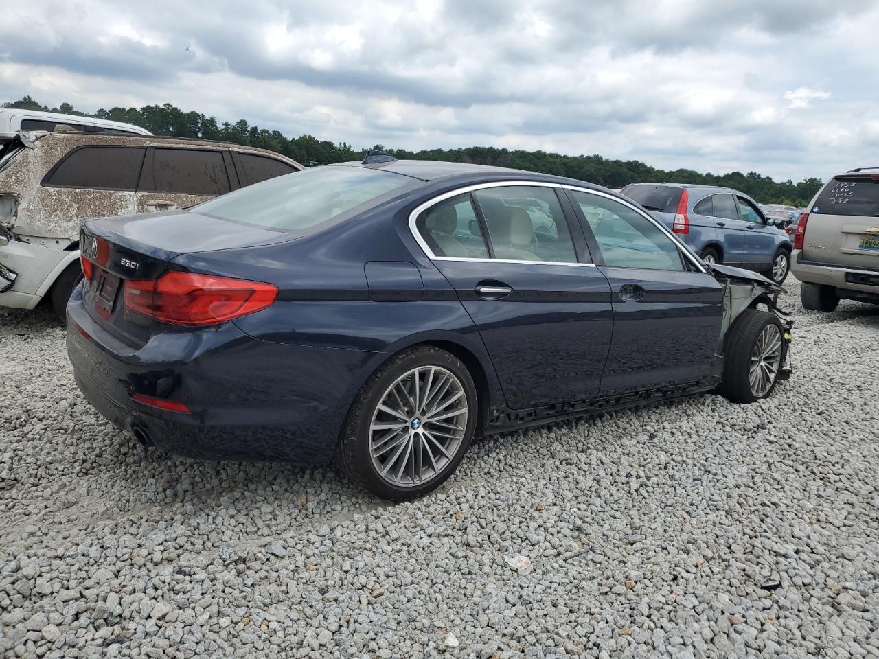 2017 BMW 530 I - Фото 3