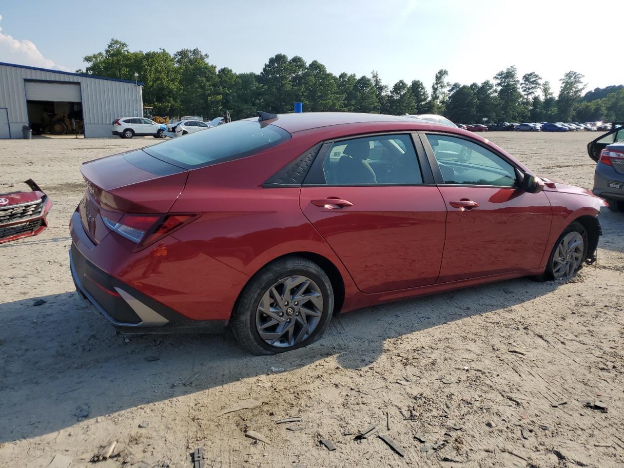 2024 Hyundai Elantra Sel - Image 3