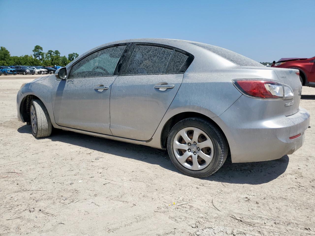 2013 Mazda 3 I - Image 2
