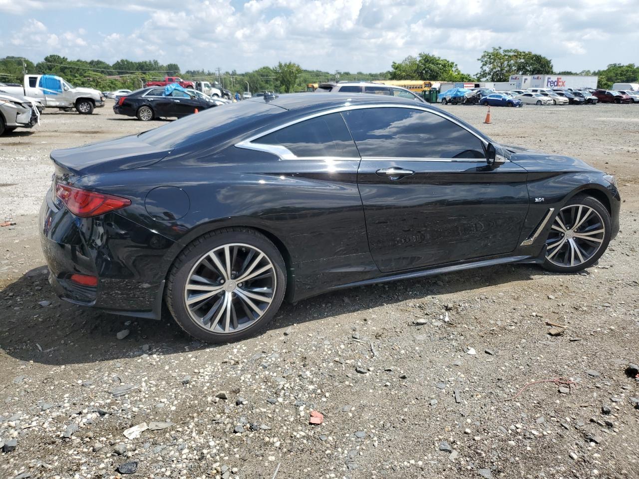 2018 Infiniti Q60 Luxe 300 - Image 3
