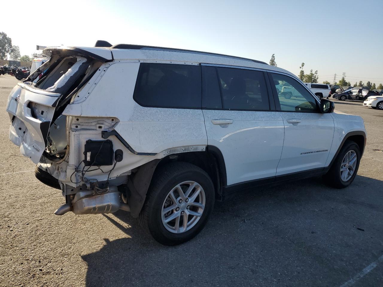 2024 Jeep Grand Cherokee L Laredo - Фото 3