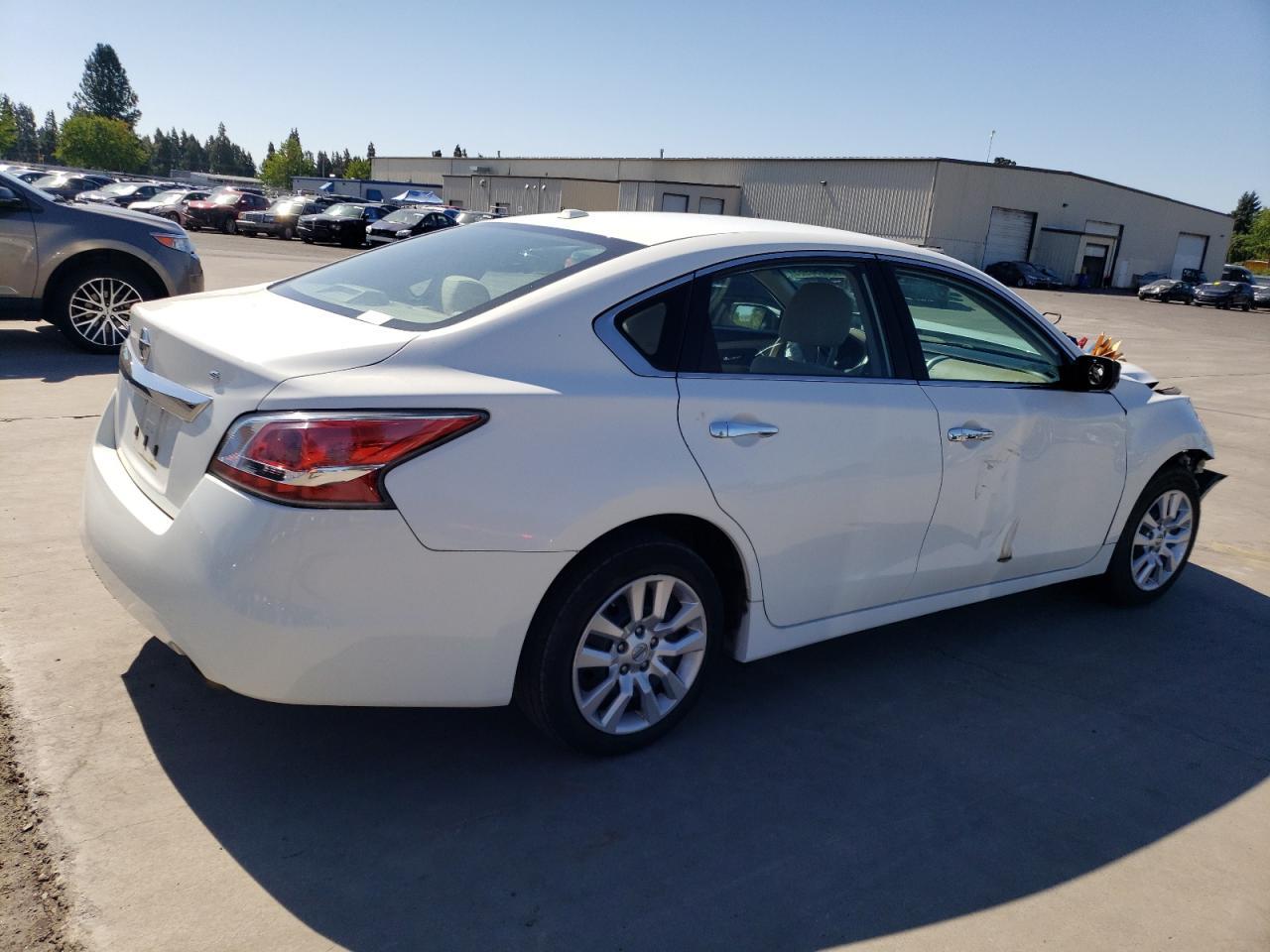 2015 Nissan Altima 2.5 - Фото 3
