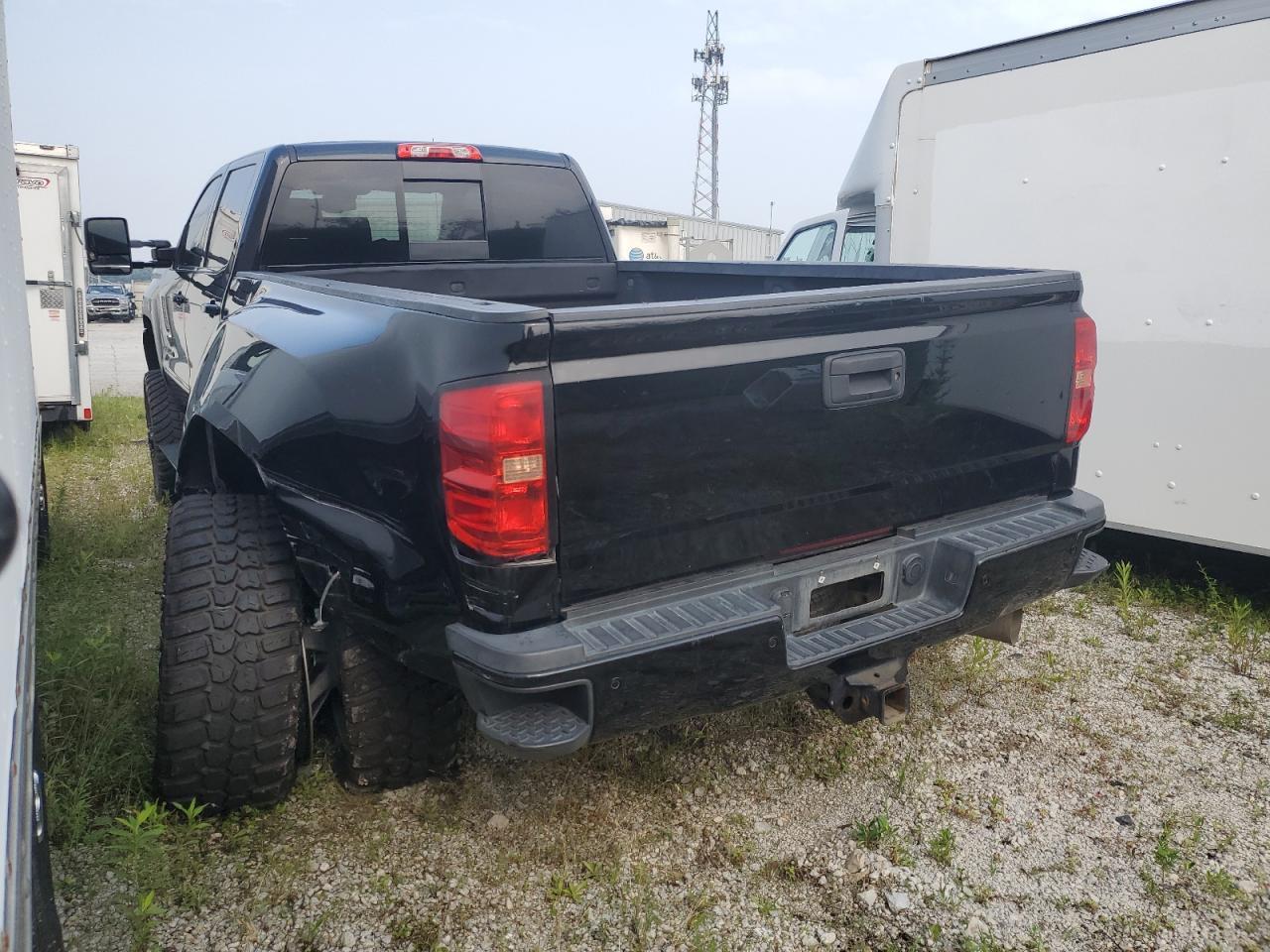 2018 GMC Sierra K3500 Denali - Фото 2