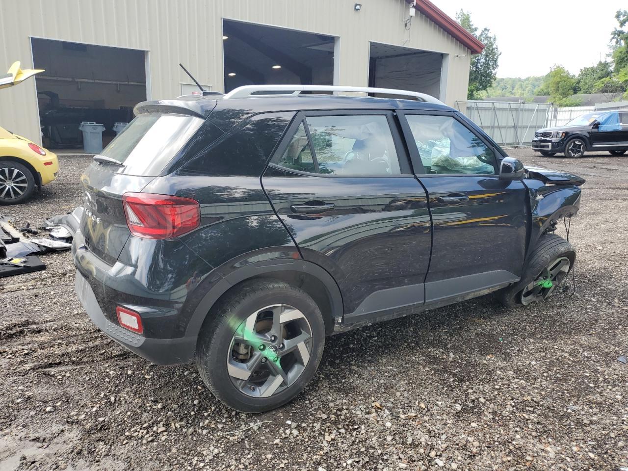 2024 Hyundai Venue Sel - Image 3